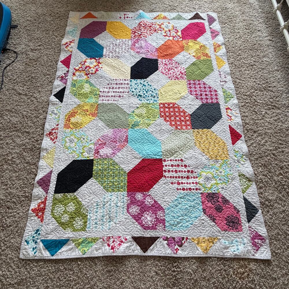 Handmade Hand Pieced 52x74 Colorful Cotton Star Fling Design Quilt Cottage NWOT